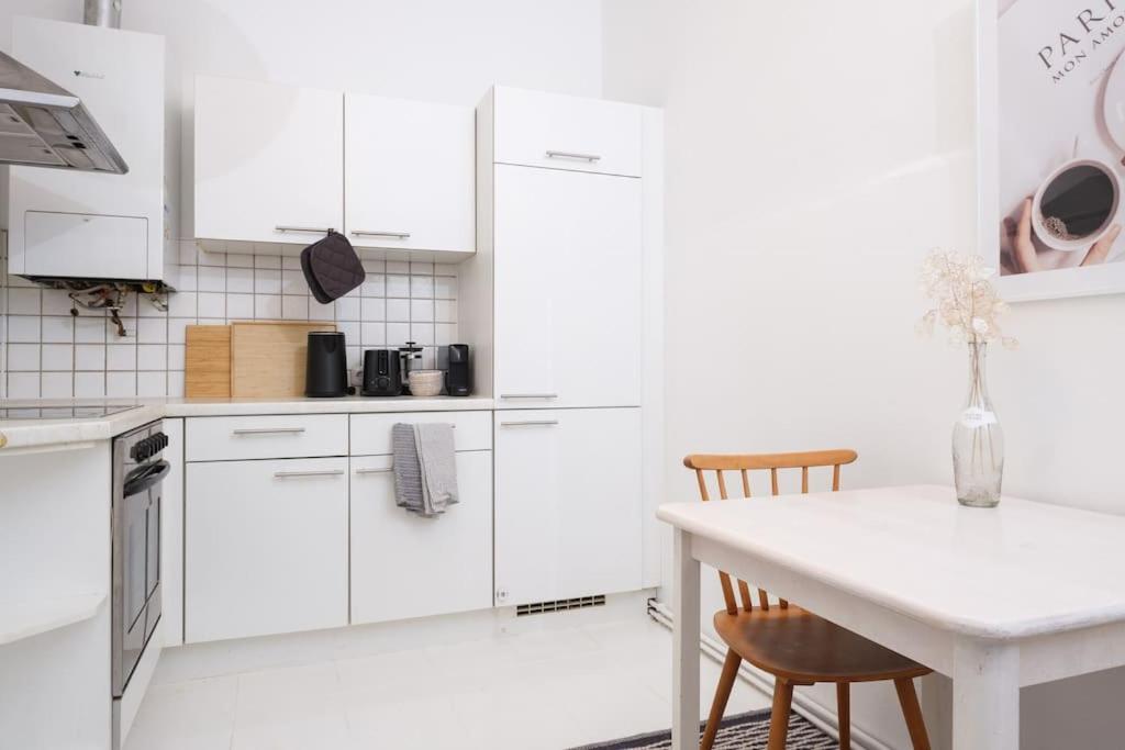 Edelhof Design Apartment Wina Bagian luar foto