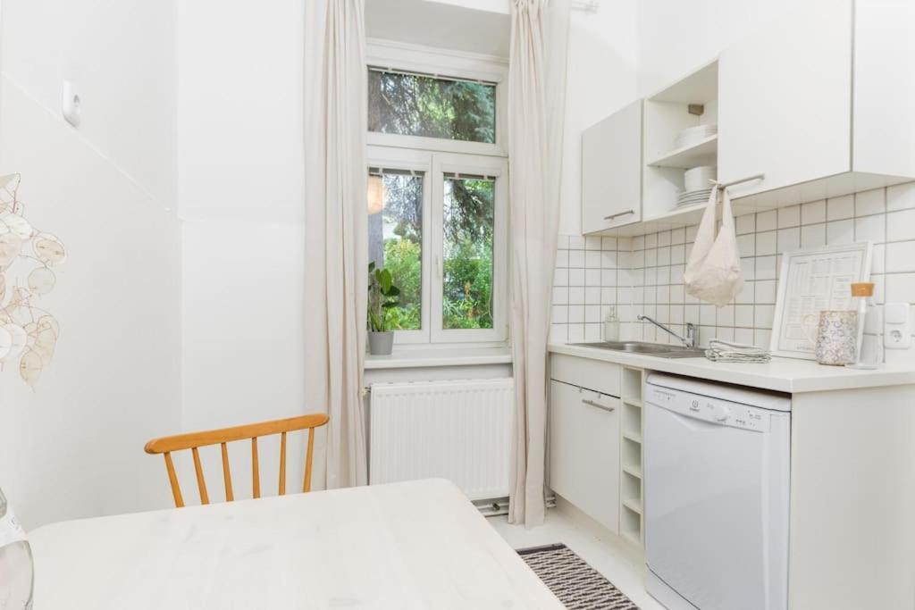 Edelhof Design Apartment Wina Bagian luar foto